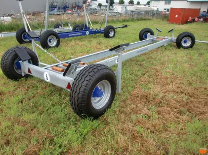 Motorboot Haventrailer 13,6 TON