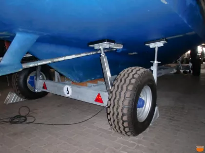 Motorboot Haventrailer 13,6 TON