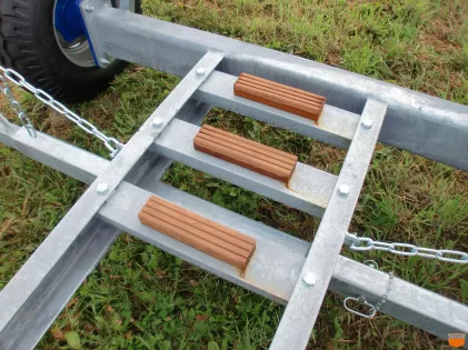 Motorboot Haventrailer 13,6 TON