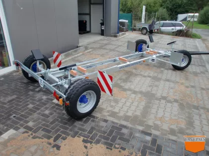 Motorboot Hafentrailer mit Auflaufbremse 6 TON