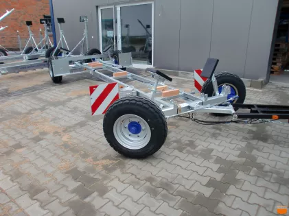 Motorboot Hafentrailer mit Auflaufbremse 8 TON