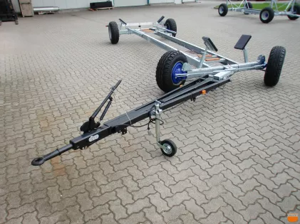 Motorboot Hafentrailer mit Auflaufbremse 8 TON