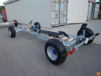 Motorboot Hafentrailer mit Auflaufbremse 8 TON