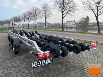 Axopar 37 Excelleron GYRO 7500 - 12m trommel geremd 3 as ongekeurd