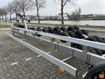 Configurator Middenas aanhangwagen luchtgeremde boottrailer