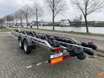 Configurator Middenas aanhangwagen luchtgeremde boottrailer