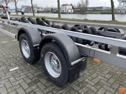 Configurator Middenas aanhangwagen luchtgeremde boottrailer