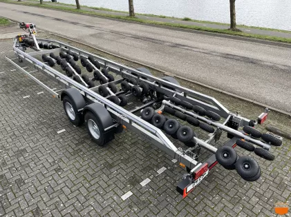 Configurator Middenas aanhangwagen luchtgeremde boottrailer