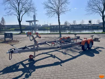 Base 2000 -13" - 650 gebremst 2 achse