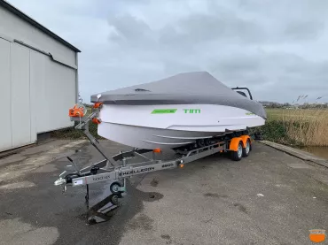 Axopar 22 Excelleron GYRO 2500 -13"- 750 geremd 2 as