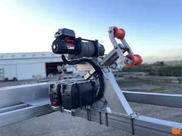 Electrische lier inclusief accubak en accu, 12000kg