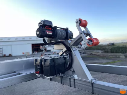 Electrische lier inclusief accubak en accu, 12000kg