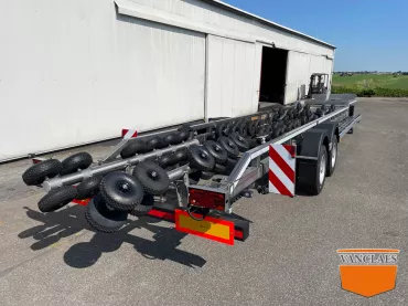 Air braked semi-boat trailer
